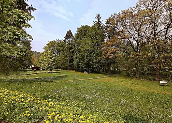 Moderne In Alter アパート